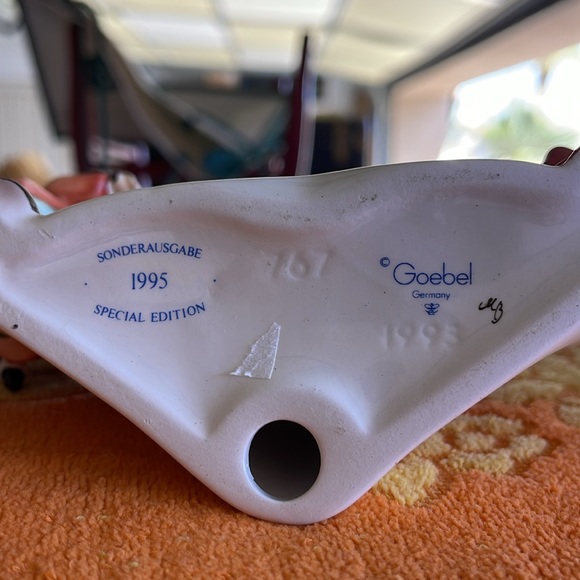 1995 Goebel MJ. Hummel Hum 767 Puppy Love Plaque 60th Anniversary of Hummel MIB - Picture 2 of 3